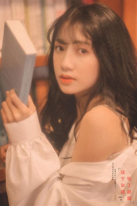 Nữ sinh hot girl của Đại học Thăng Long chia sẻ về con đường làm mẫu lookbook đóng phim ngắn