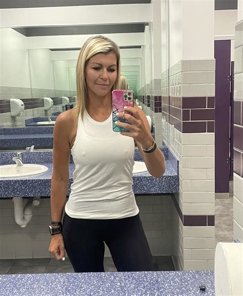 Think Anyone In The Gym Noticed My MILF Pokies I Bet They Didnt