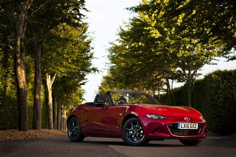 Mazda Mx 5 Named Best Sports Car For Value In The 2021 What Car Awards Inside Mazda