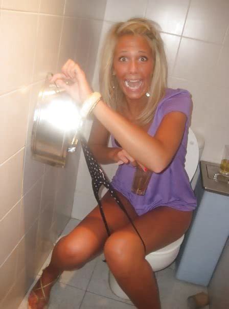 Embarrassed Naked Chicks ZB Porn