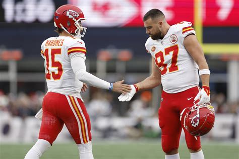 Chiefs' Patrick Mahomes Sends Clear Travis Kelce Message - Newsweek