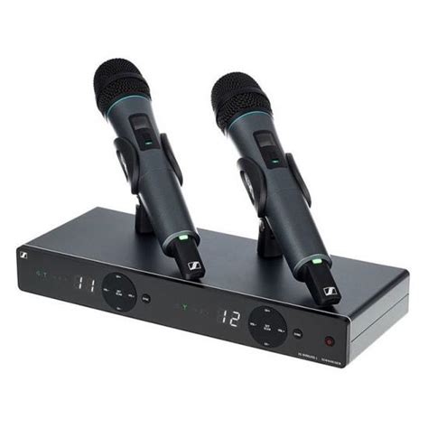 SENNHEISER XSW 1-825 DUAL вокальная радиосистема