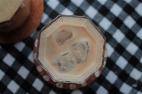 Maje Zmaje: U KUHINJI: Veganski 'Irish cream' liker