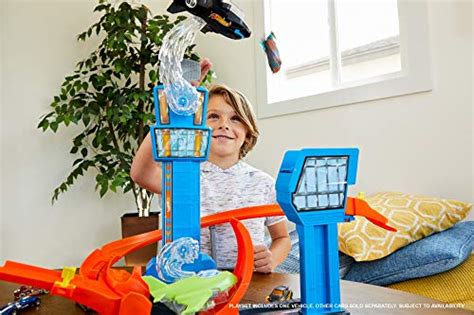 Hot Wheels Motorized ECL Set SantaBILT