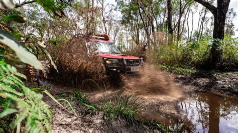Showroom Pikup S11 Dual Cab 4x4 Eln Mahindra