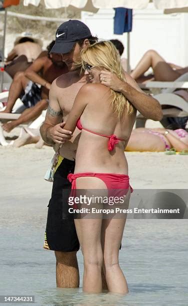 8 Hot Sexy Carolina Cerezuela Bikini Pics