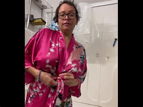 Anna Mature Mature Latina Dancing In Her Robe Subscribe To My To See The Big Reveal