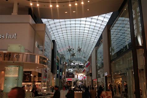 Yorkdale Mall And Shopping Centre Hours Stores And Reviews On Toronto Malls