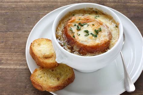 What Cheese Goes On French Onion Soup?