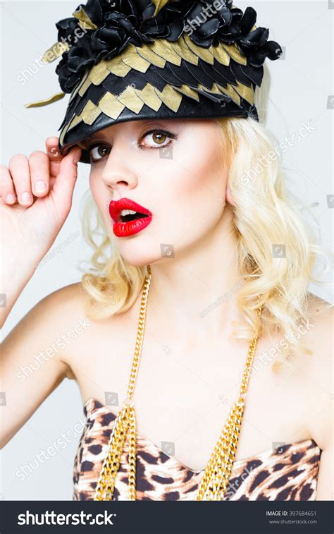 Beautiful Sexy Blonde Woman Red Lips Stock Photo 397684651 Shutterstock