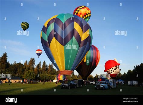 Tigard Oregon Annual Hot Air Balloon Festival Stock Photo Alamy