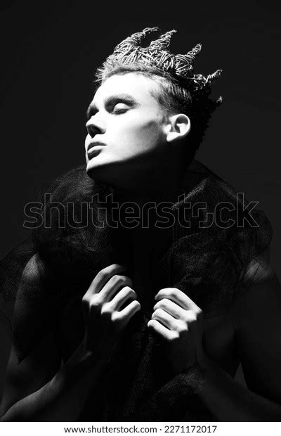 Naked King Blackandwhite Art Shot Handsome Stock Photo Shutterstock