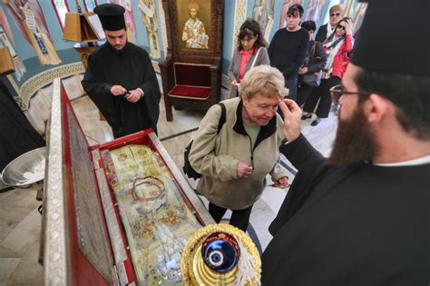 Патриарх Неофит посрещна мощите на св. Патриарх Евтимий