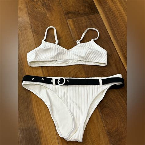 Solid Striped White Ribbed Bikini With Belt Detail Gem