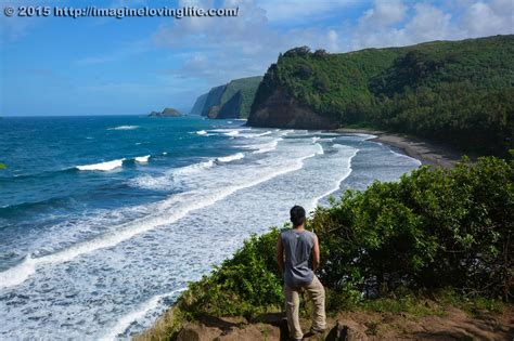 Pololu Valley Lookout And Hike