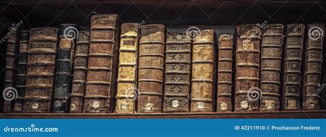 книга старая стоковое фото. изображение насчитывающей старо - 42211910