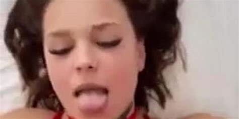 Hot TikTok Model GB Folder Below Tnaflix