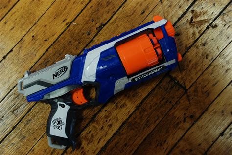 Nerf Elite Strongarm