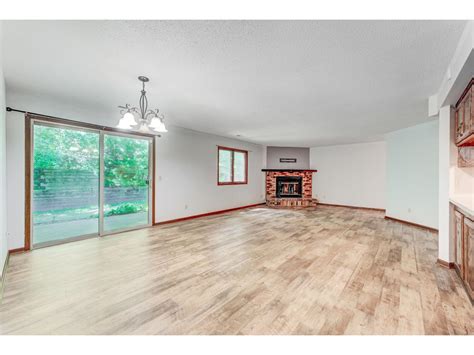 4193 Hilltop Point Eagan Mn 55123 Mls 5765659 Edina Realty