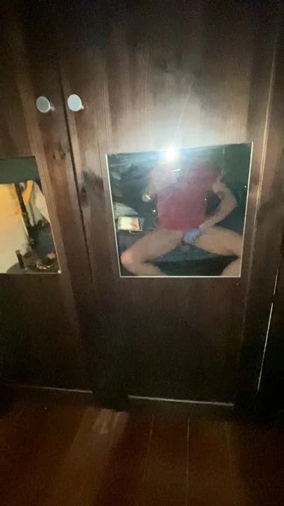 In The Mirror Gay Amateur Amateur Porn Feat KinkMitch By FapHouse