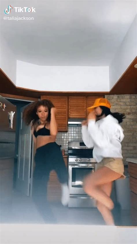 Talia Jackson Flashes Her Nude Tit Pics GIFs Video TheFappening