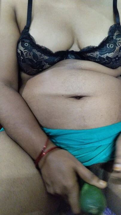 Hot Desi Bhabhi Seduces In Saree Real Indian Romance Close Up Close Up Porn Xhamster