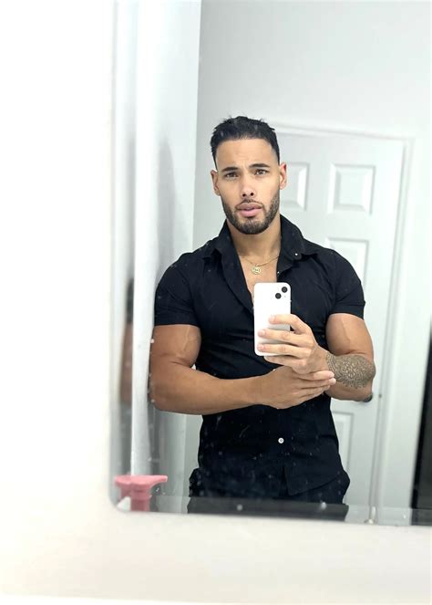 Eduardo Massage Gay Friendly