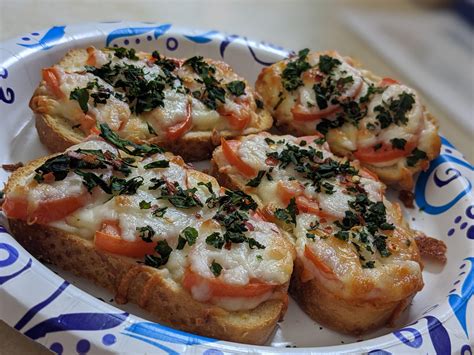 Homemade Tomato Basil Mozzarella Bread Crisps Rfood