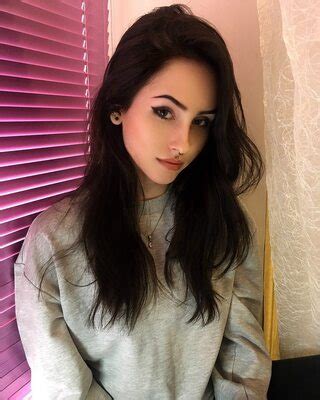 Picture Tagged With Skinny Alena Bevza Alena I Brunette Met Art Solare Ass Butt Beach