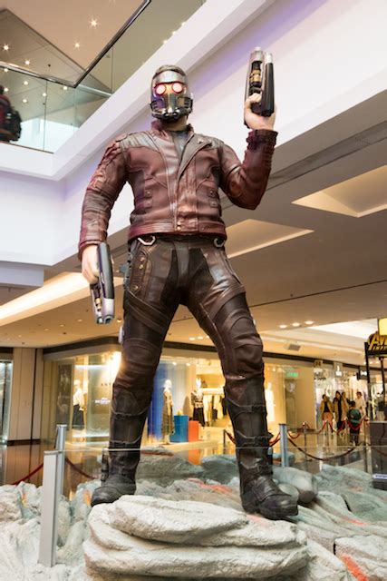 Hong Kong Main Street Gazette Hot Toys