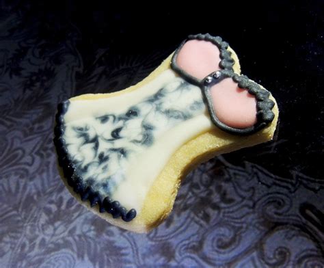 Kit Biscoito decorado Espartilho Chá de Lingerie 3 un Elo7