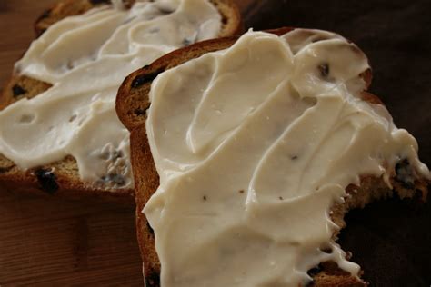 Lauras Sweet Spot Sweetened Cream Cheese Spread