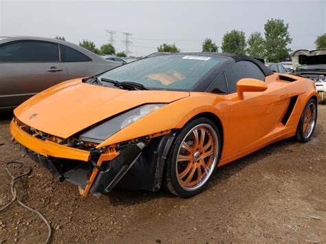 Crashed Lamborghini Gallardo