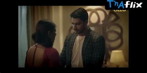 Manvi Chugh Breasts Bikini Scene In Jaghanya Kuttey Ki Maut Tnaflix