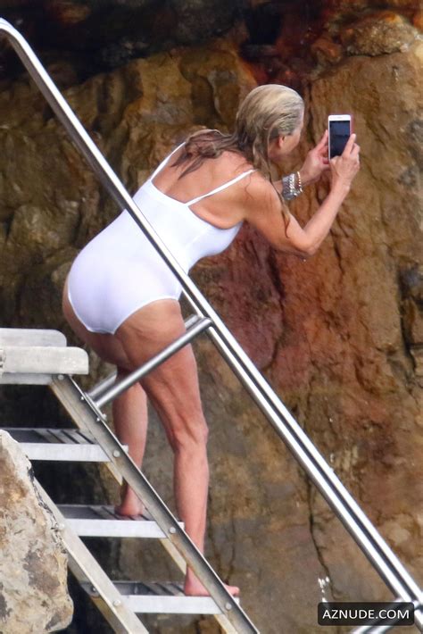Christie Brinkley Hot Photos Enjoying The Beach With Her Mother Aznude