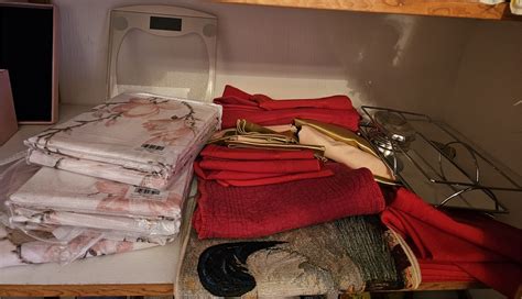 Rust Belt Revival Online Auctions Assorted Linens And More