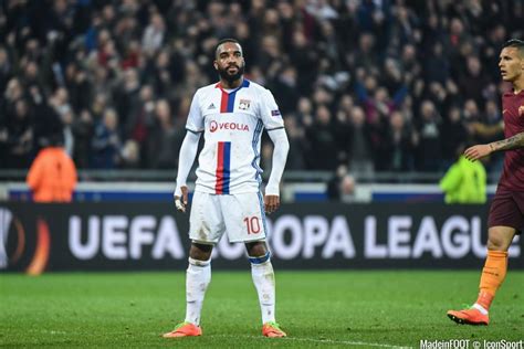 Mercato Ol Alexandre Lacazette Lyon Une Histoire En Cinq Dates