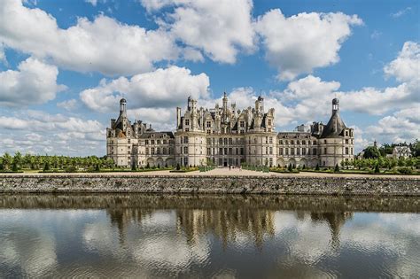 castles   loire valley visit european castles