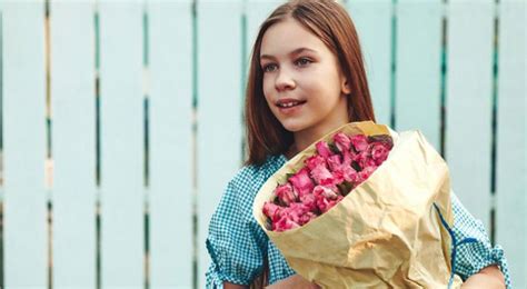 Что подарить девочке на 13 лет на день рождения?