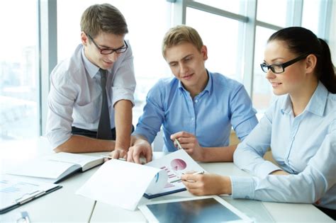 benefits    crowdfunding registered transfer agent  finance