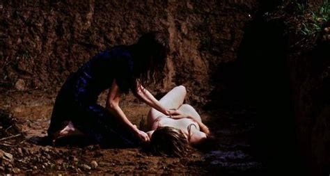 Melanie Laurent Nude L Amour Cache