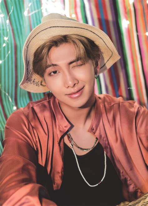 BXH 30 nam idol Kpop hot nhất hiện nay Đối thủ không đội trời chung của BTS cuối cùng đã trở