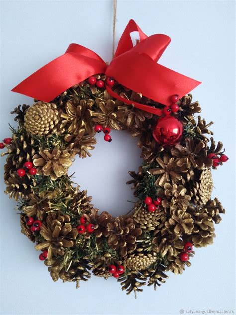 Рождественский венок на дверь в интернет-магазине Ярмарка Мастеров по ...
