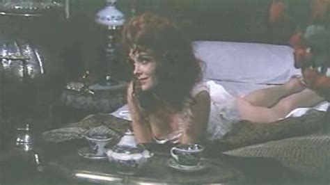 Naked Patty Shepard in El kárate el Colt y el impostor