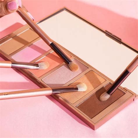 Rekomendasi Eyeshadow Palette Untuk Pemula