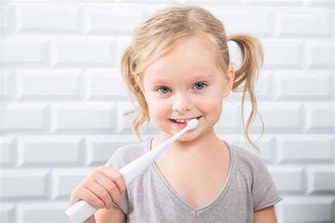 Рейтинг лучших электрических зубных щеток Oral-B