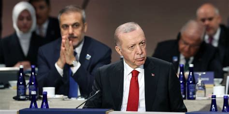 Nato Zirvesinin İlk Oturumu Başladı