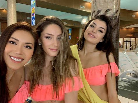 Minh Tú khoe body cực chuẩn trong buổi chụp ảnh bikini cùng dàn mỹ nhân Miss Supranational