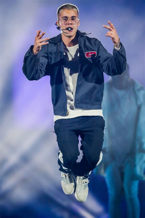 Katy Perry Debuts Sexy Platinum Blonde Cropped Hair But Fans Are Divided Over Her Daring New