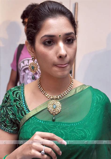 Film Actress Photos Sexy Tamanna Hot In Green Saree